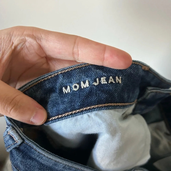 American Eagle Blue Mom Jeans - Picture 4 of 5